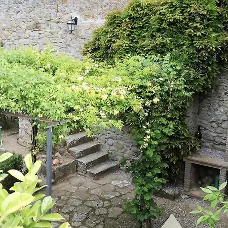Casa vacanze House With Private Garden In Cortona's Town Centre Cortona