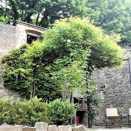 House With Private Garden In Cortona's Town Centre Cortona